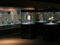 这个博物馆开馆后，上博、上历博出借多件文物，终于把浦东历史讲清了
